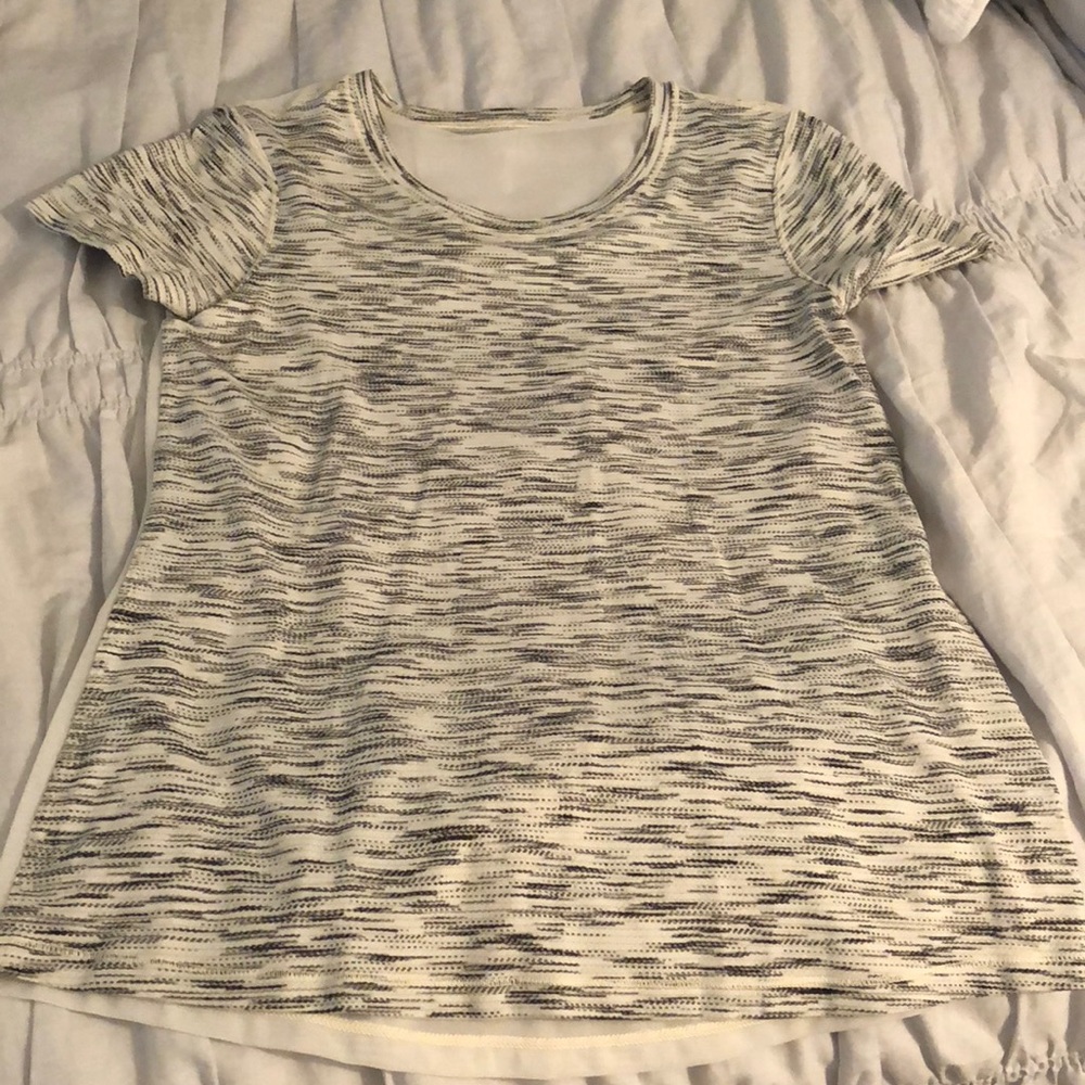 Lululemon sheer back tee